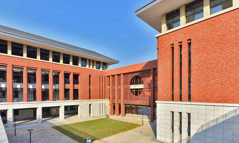 开学季，，，，，尊龙凯时助力一波校园上新